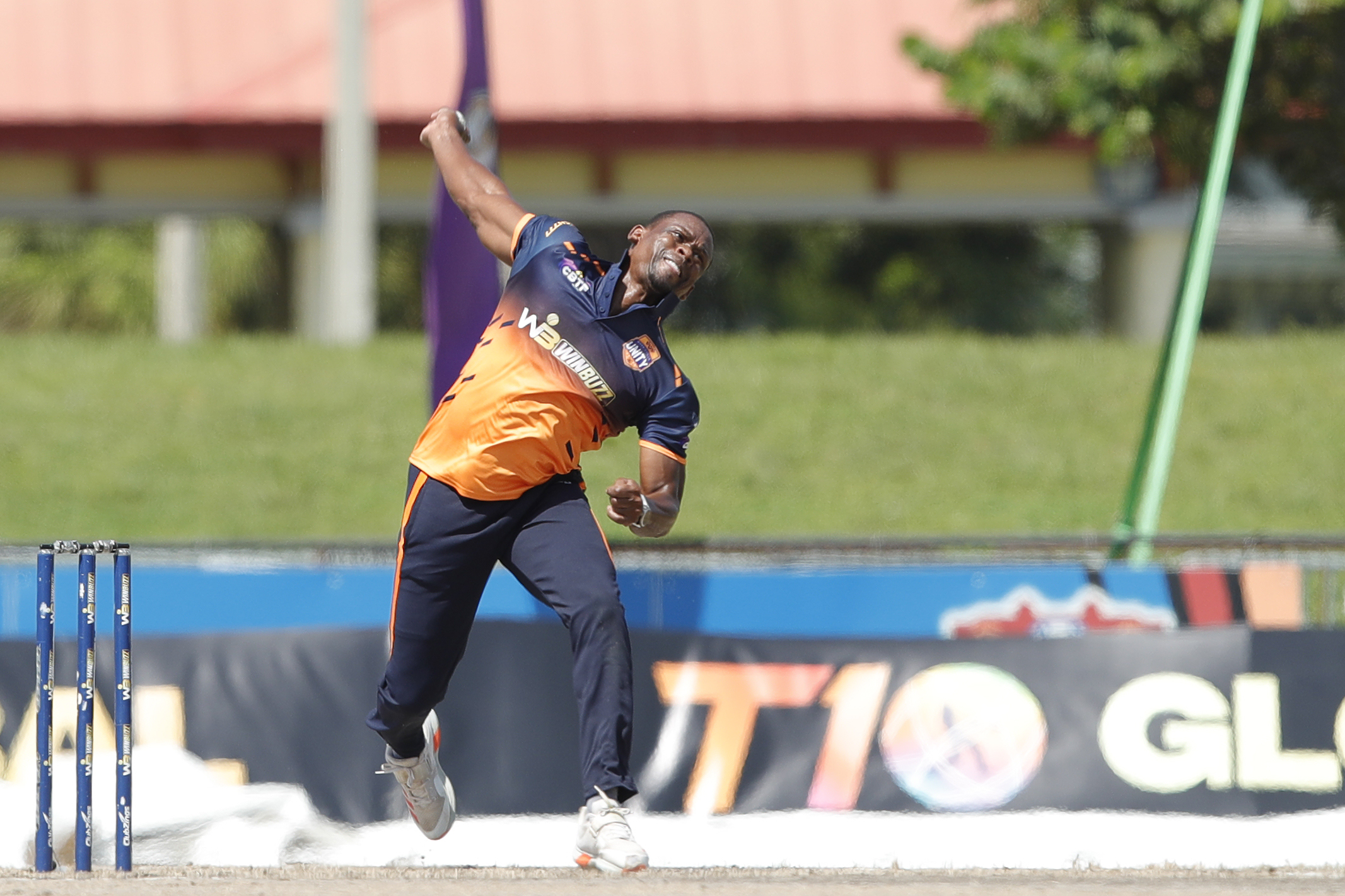 Navin Stewart of Morrisville Unity bowling during match 21 of the US Masters T10 League between the New York Warriors and the Morrisville Unity at the Central Broward Park in Lauderhill, Florida on the 25th August 2023 Photo by Saikat Das / ACEIMAGES for US Masters T10