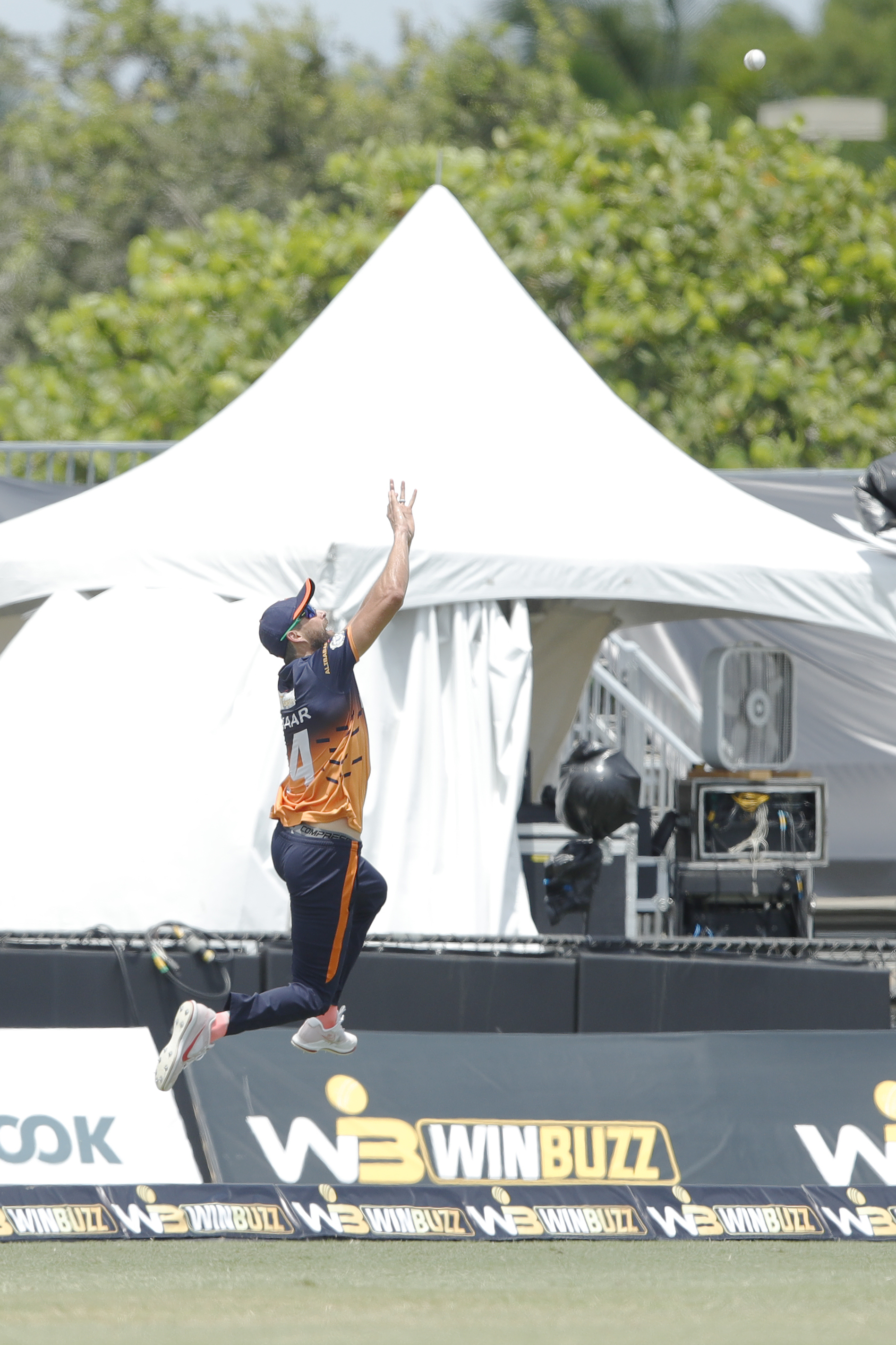 Obus Pienaar of Morrisville Unity taking a catch during match 23, Eliminator 1 of the US Masters T10 League between the Texas Chargers and the Morrisville Unity at the Central Broward Park in Lauderhill, Florida on the 26th August 2023 Photo by Saikat Das / ACEIMAGES for US Masters T10