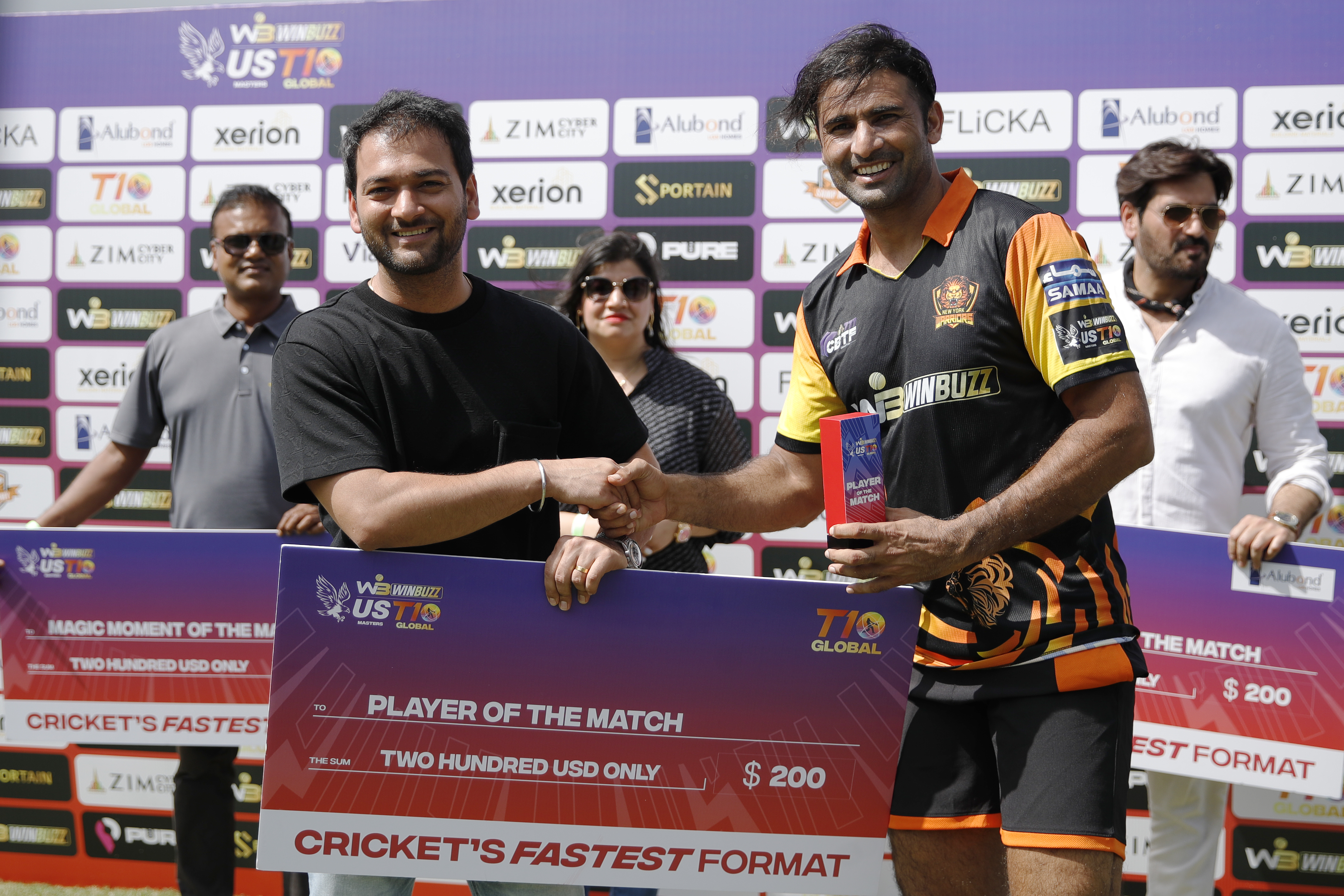 Sohail Khan of New York Warriors with Player of the Match award during match 5 (rescheduled) of the US Masters T10 League between the Atlanta Riders and the New York Warriors at the Central Broward Park in Lauderhill, Florida on the 21st August 2023 Photo by Saikat Das / ACEIMAGES for US Masters T10