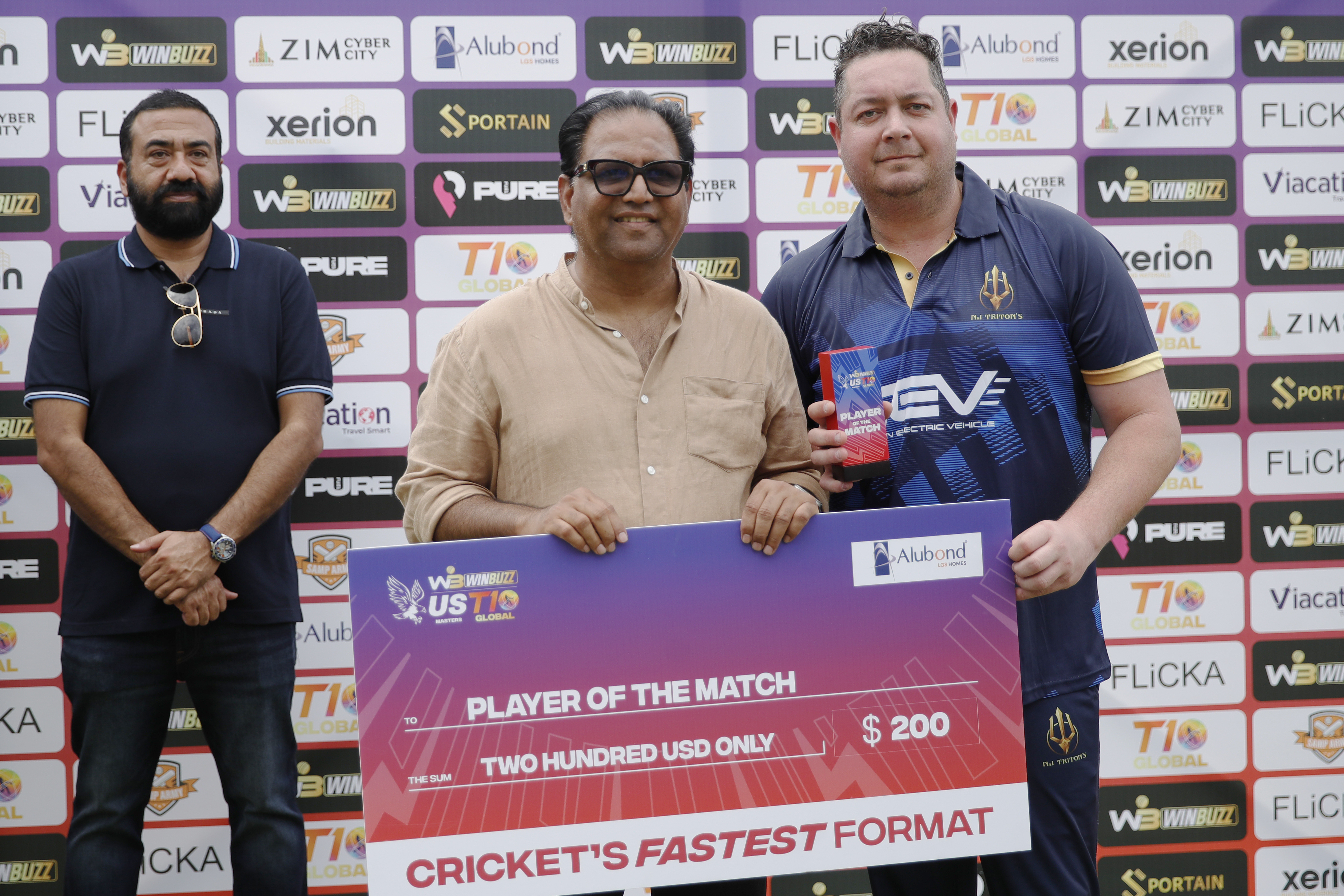 Jesse Ryder of NJ Tritons with Player of the Match awardduring match 9 of the US Masters T10 League between the NJ Tritons and theNew York Warriors at the Central Broward Park in Lauderhill, Florida on the 20 August 2023Photo by Saikat Das / ACEIMAGES for US Masters T10