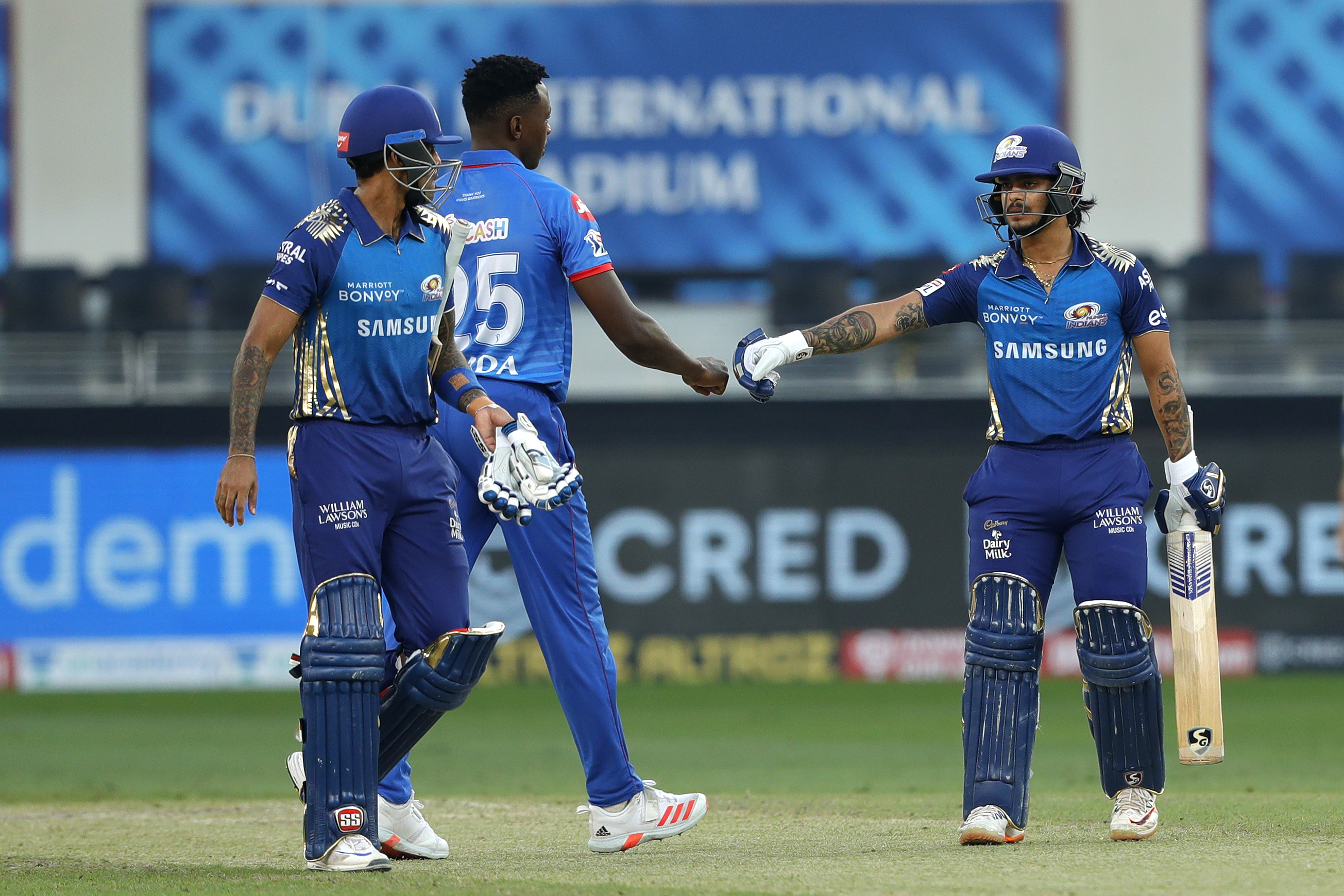 The Mumbai Indians  celebrates the win during match 51 of season 13 of the Dream 11 Indian Premier League (IPL) between the Delhi Capitals and the Mumbai Indians held at the Dubai International Cricket Stadium, Dubai in the United Arab Emirates on the 31st October 2020.  Photo by: Saikat Das  / Sportzpics for BCCI