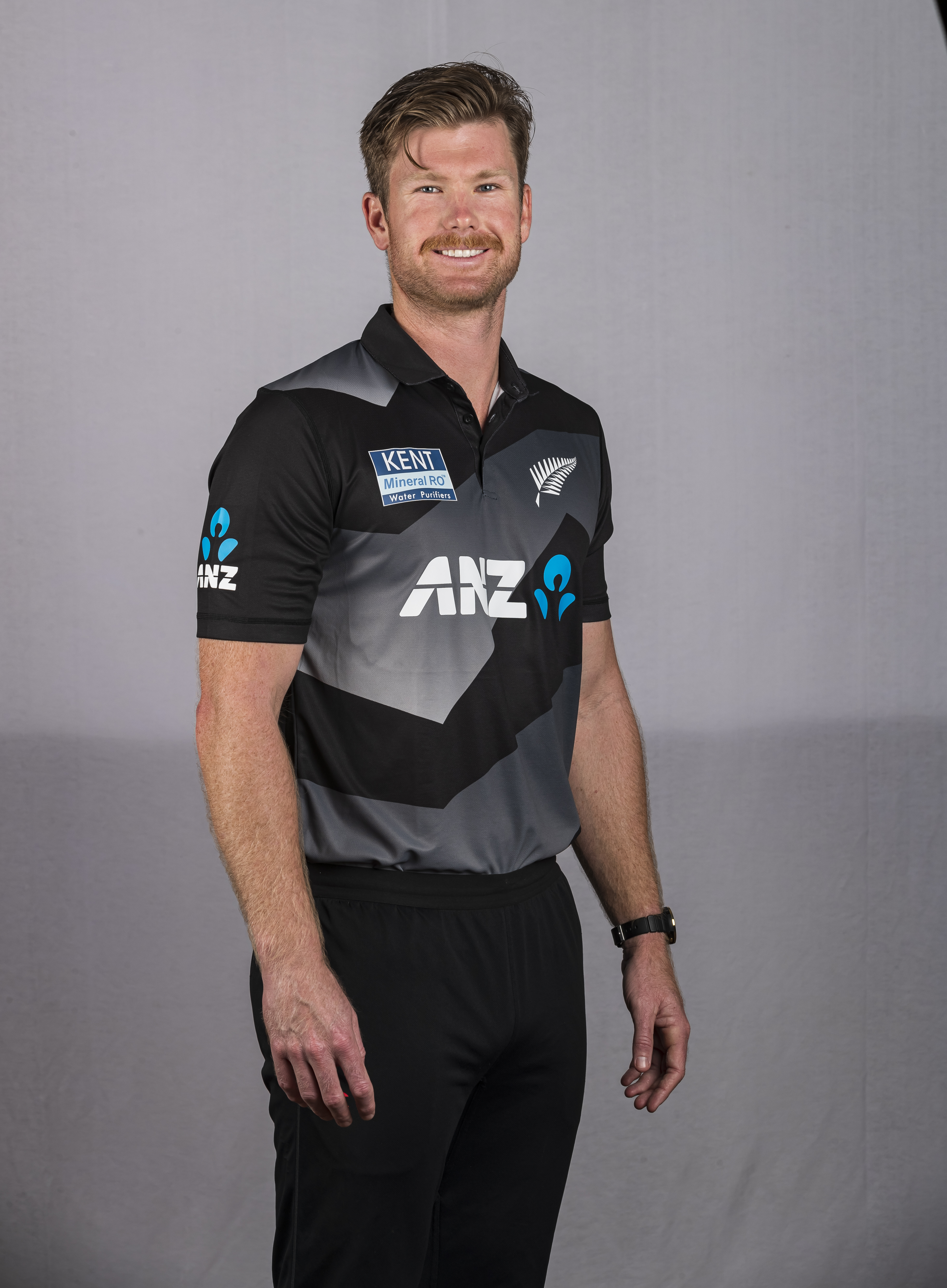 Jimmy Neesham : 50