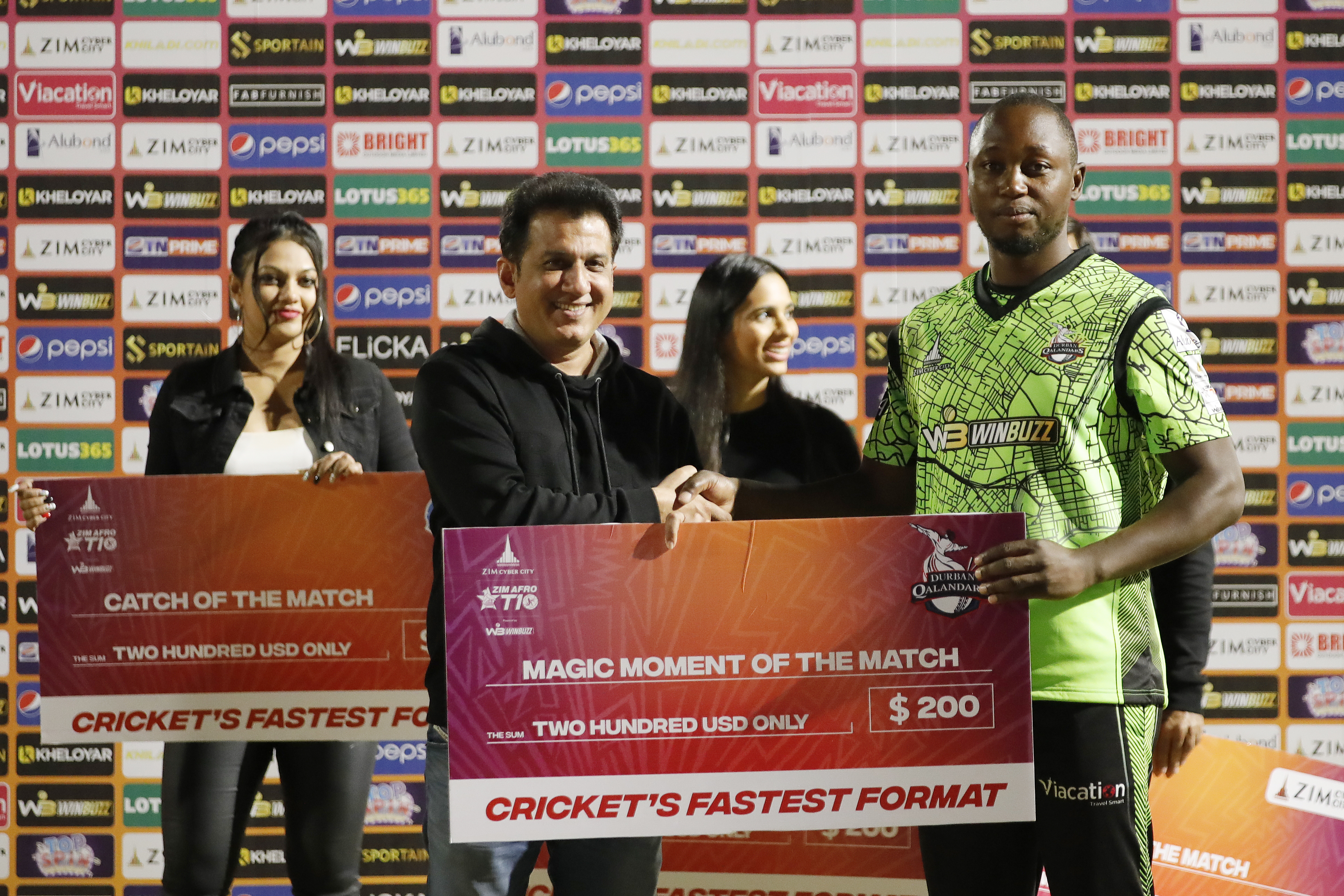 Tendai Chatara of Durban Qalandars with Player of the Match awardduring match 19 of the Zim Afro T10 League between the Durban Qalandars and the Bulawayo Braves at the Harare Sports Club in the Zimbabwe on the 27th July 2023Photo by Saikat Das / ACEIMAGES for Zim Afro T10