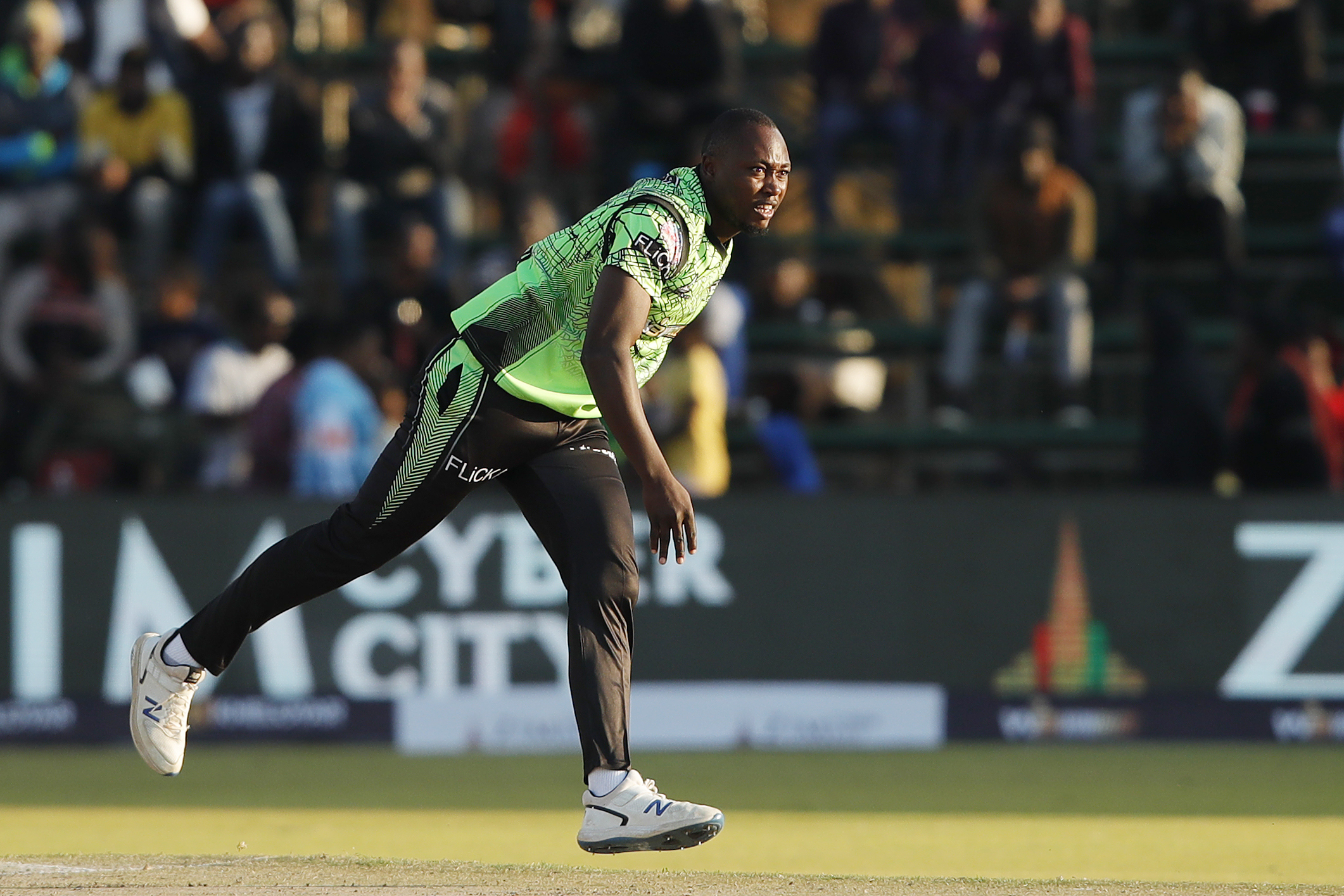 Tendai Chatara of Durban Qalandars bowling during match 7 of the Zim Afro T10 League between the Durban Qalandars and the Harare Hurricanes held at the Harare Sports Club in the Zimbabwe on the 23rd July 2023Photo by Saikat Das / ACEIMAGES for Zim Afro T10